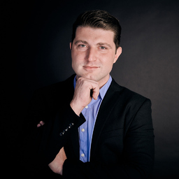 Dennis Bach