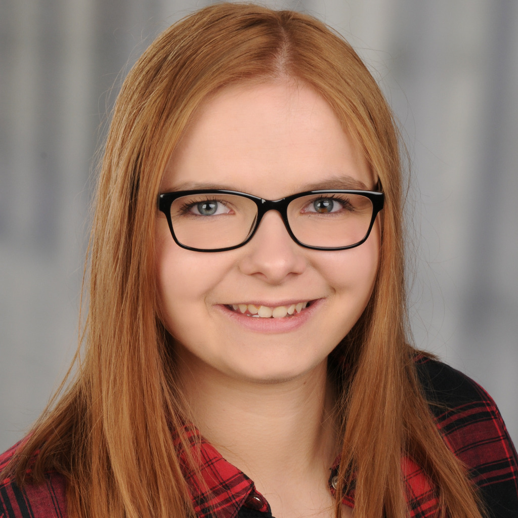 Jasmin Zerfaß Elektronikerin für Betriebstechnik Schütz GmbH & Co