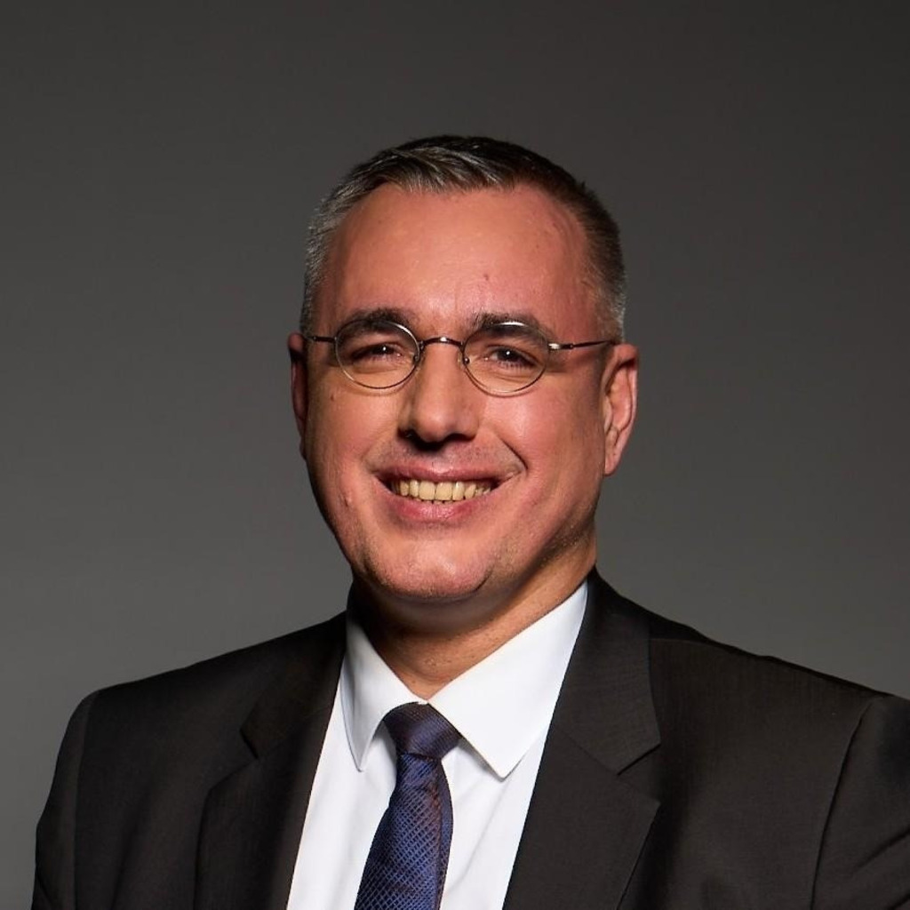 Marc Bausen Direktor / Senior Portfoliomanager Commerzbank Asset