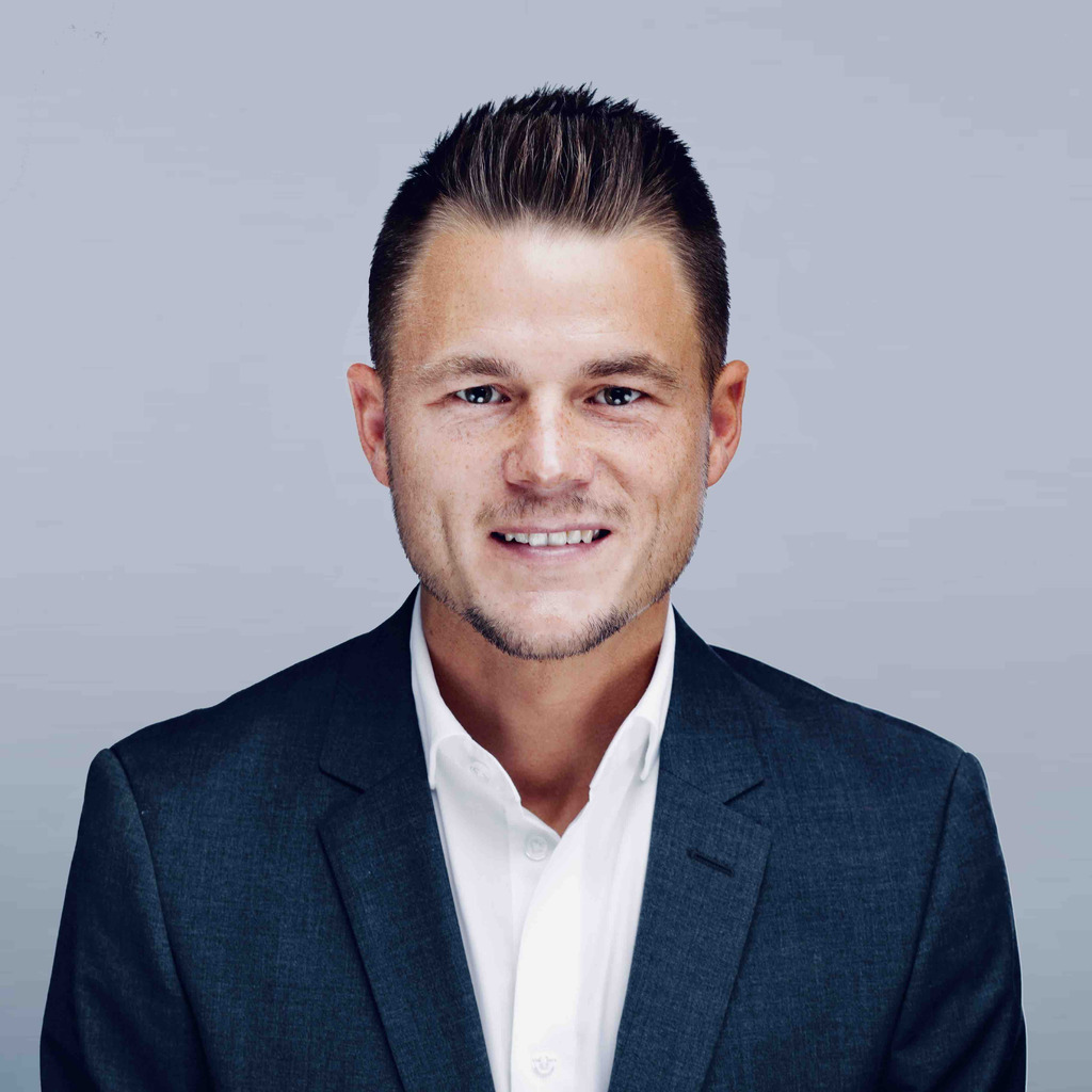 Dennis Muhs Director Brand Consulting SPORTFIVE XING