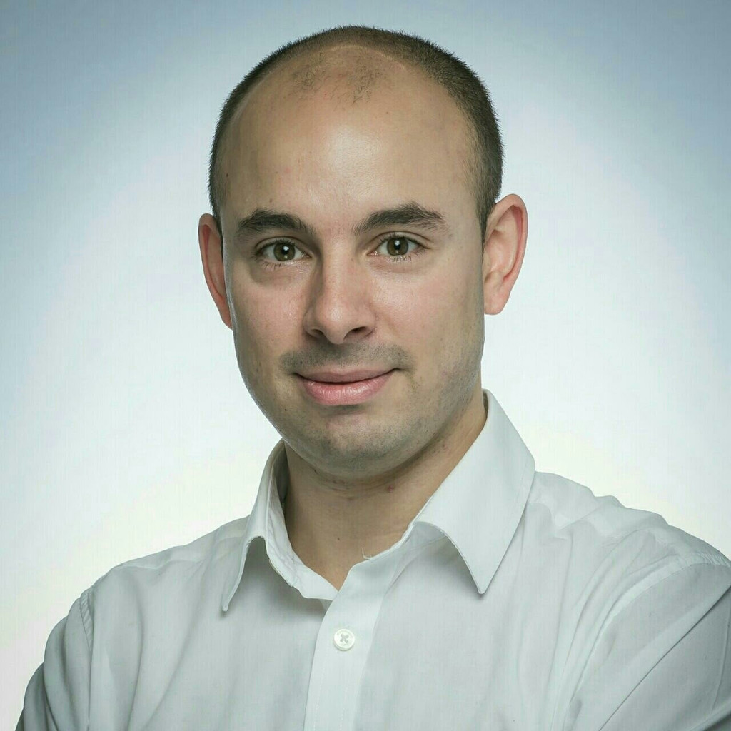 Francesco Bonasso Manager Parts Logistics & B2B Renault Suisse SA