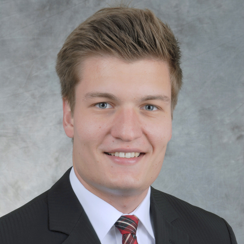 Henning Roos Geschäftsführender Gesellschafter Peter Roos GmbH XING