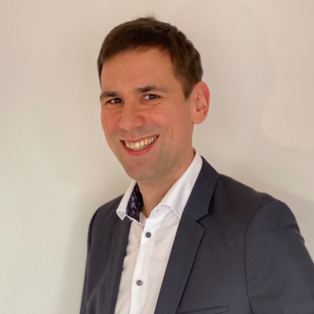 Dr. Matthias Staub Leiter Geschäftsentwicklung Geschäftsbereich