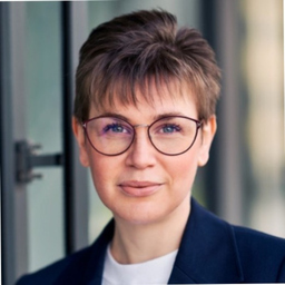 Claire Briatore - auf Jobsuche