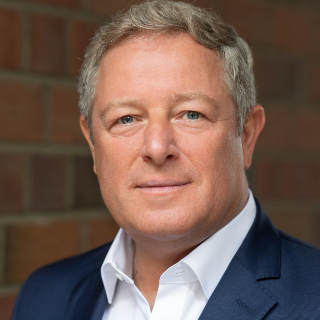 Jörg Bachmann Global Marketing & Sales Director Alias SRL XING