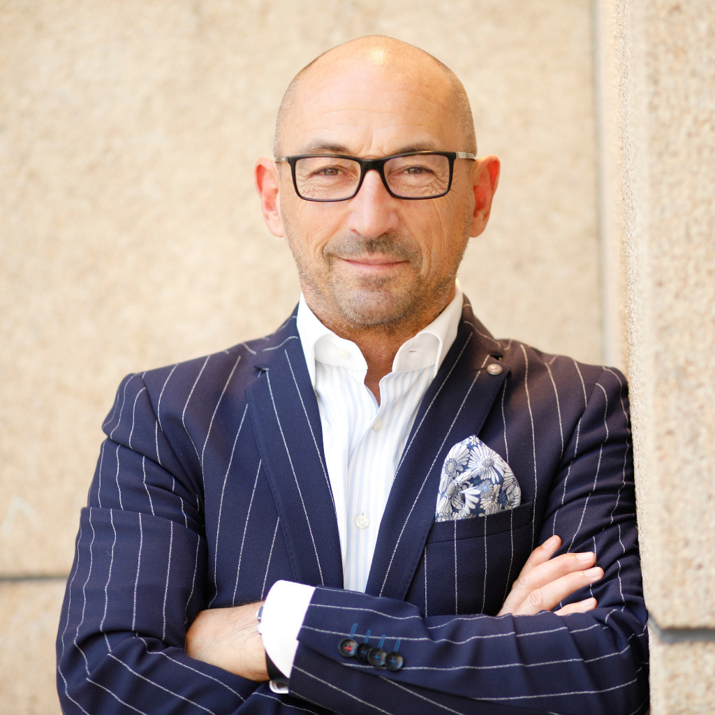 Stephan R. Müller Director Strategic Accounts Tanium XING