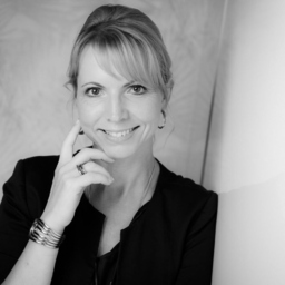 Nicole Freund