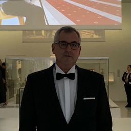 Dr. Michael Grossbach