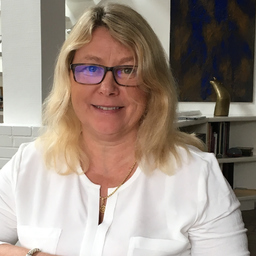 Stephanie Schubert