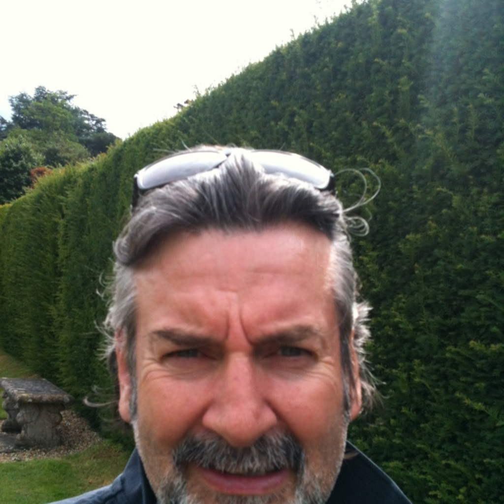 Paul Kauter shipbroker / chartering broker belmont shipping ltd