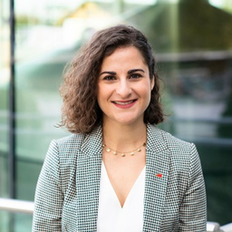 Alicia Edenhauser BA