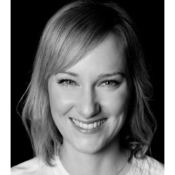 Yvonne Lay