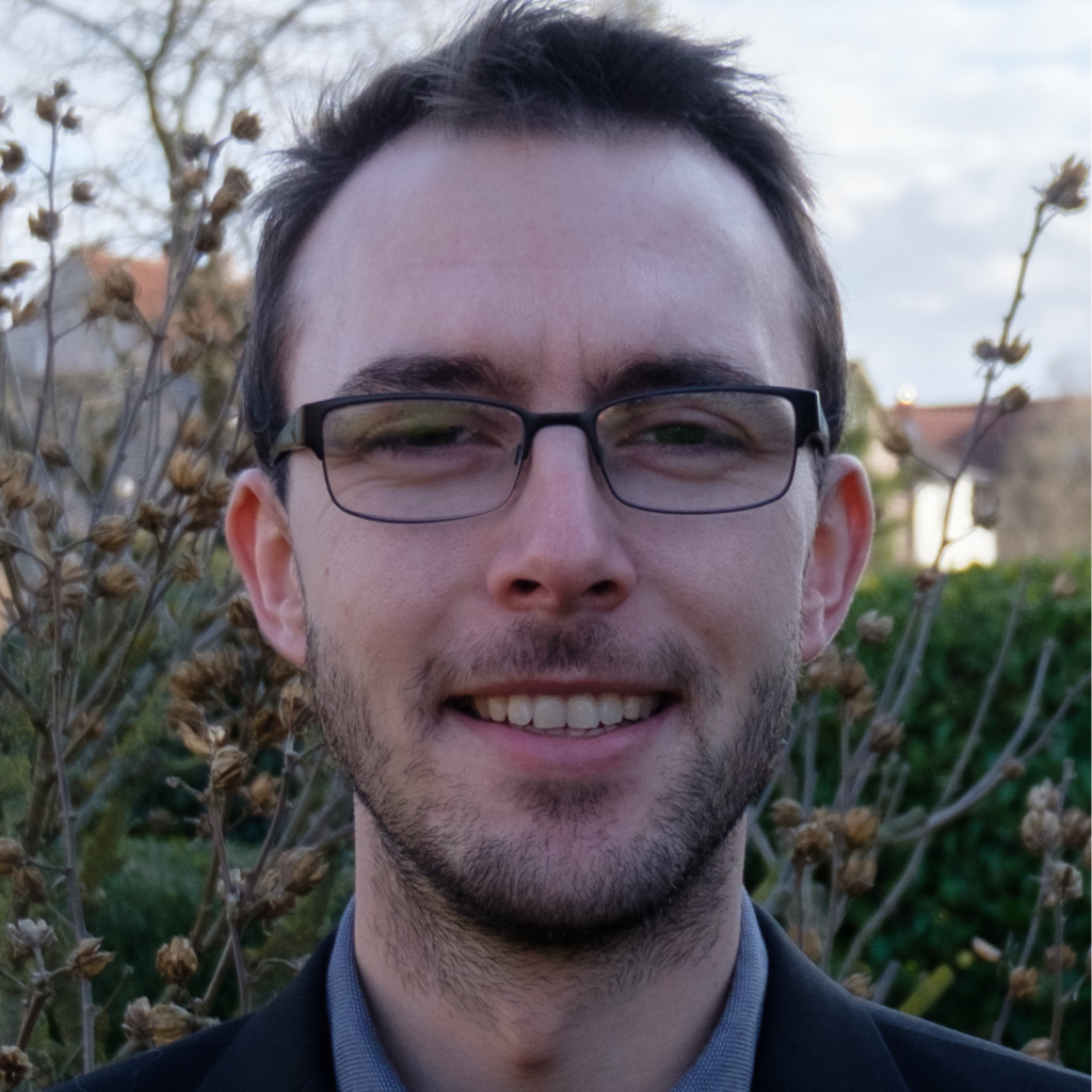 Dr. Michael Nieke Software Complexity & Variability Scientist