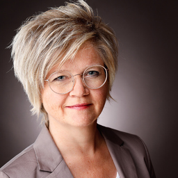 Iris Loepert