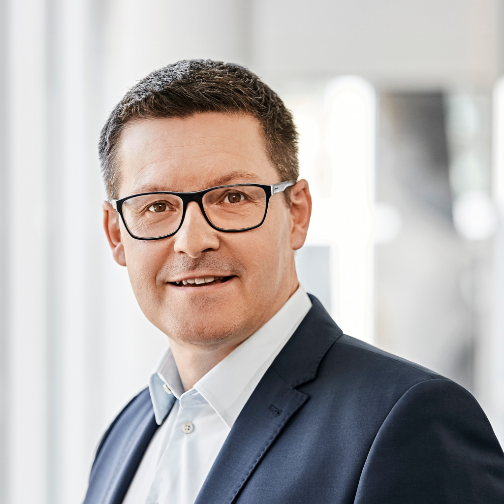 Dipl.Ing. Peter Daxer Vertriebsingenieur Bilz Vibration Technology