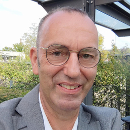Mike V. Rottár