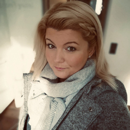 Sarah Strack