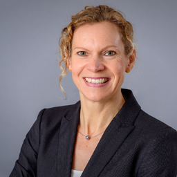 Prof. Dr. Bäcker Natalie