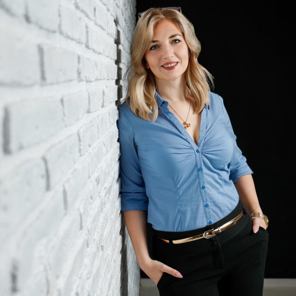 Lina Gärtner HR Business Partner Karosseriewerke Dresden GmbH XING