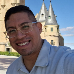 Javier Paredes R.