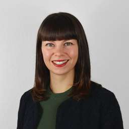 Nadine Voll
