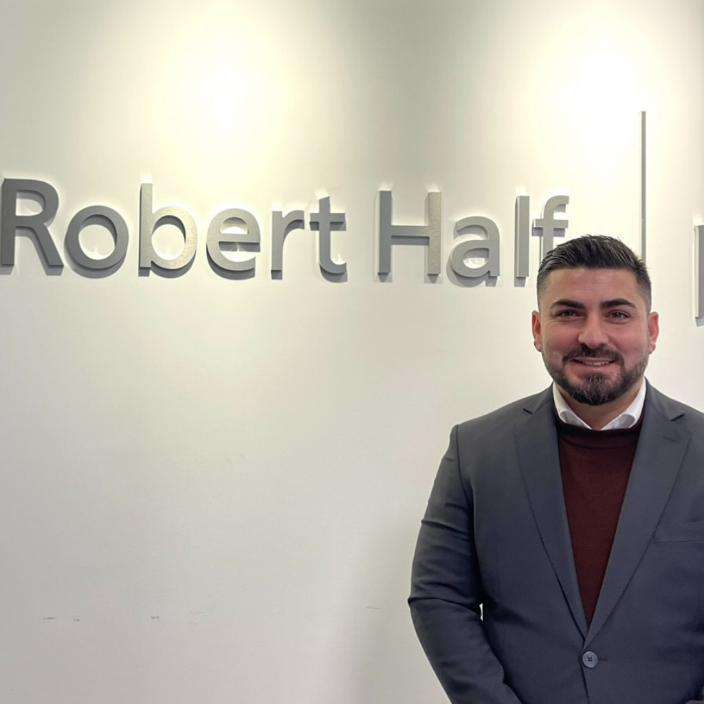 Gökhan Simsek - Senior Recruiting Director - Permanent Services