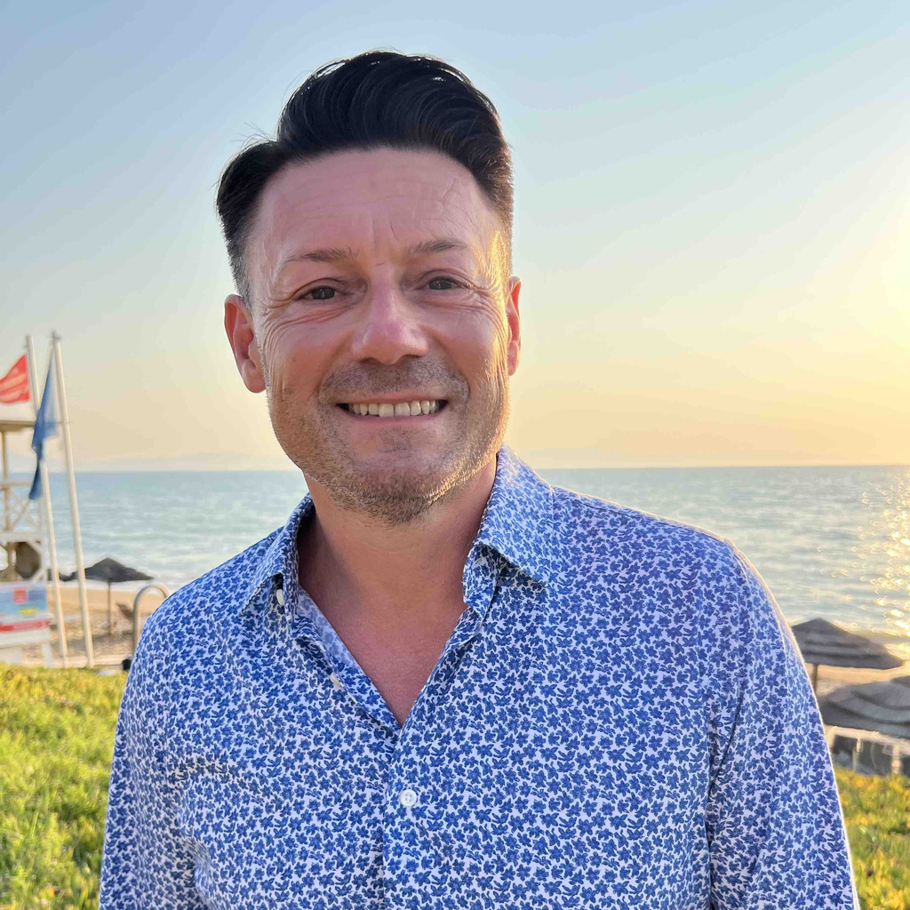 Goran Petrasevic Prokurist / Leitung Gesamtvertrieb (Mitglied der