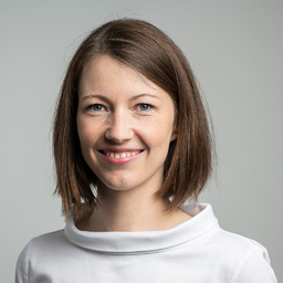 Claudia Schlagenhaft