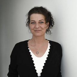 Manon Ruth
