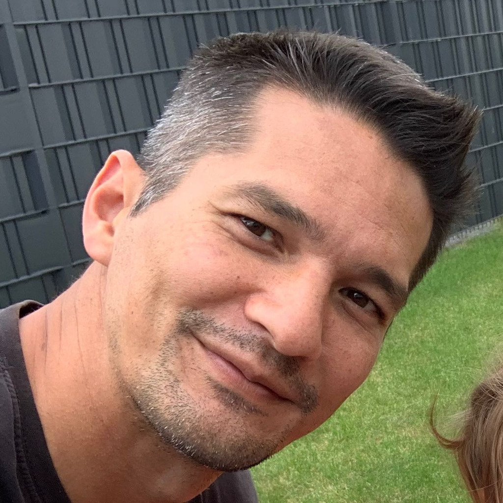 Michael Hundertmark Pilot Eurowings XING