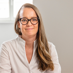 Dr. Anna Stumpf