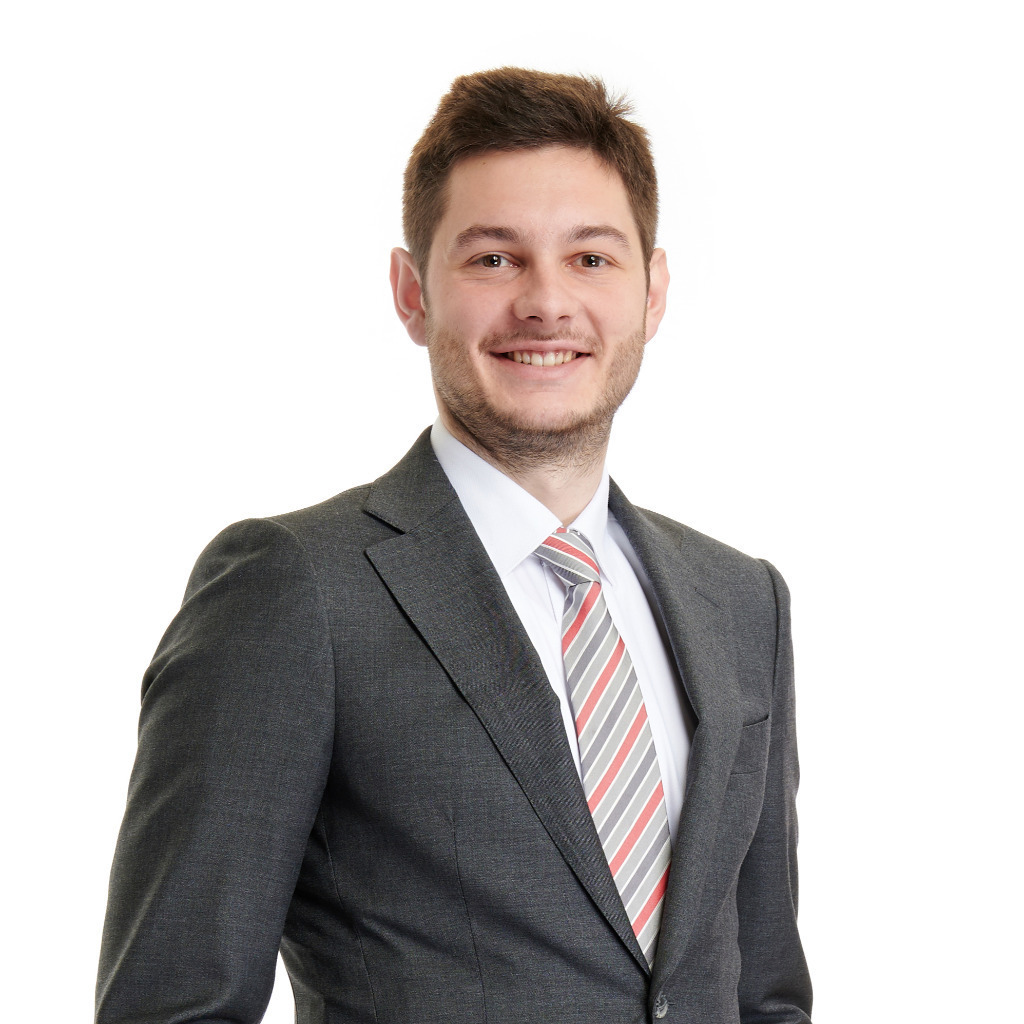 julian-schulze-senior-consultant-industrial-leasing-jll-germany-xing