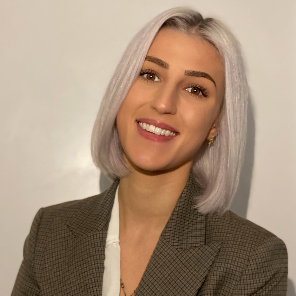 Theresa Grill's Instagram, Twitter & Facebook on IDCrawl