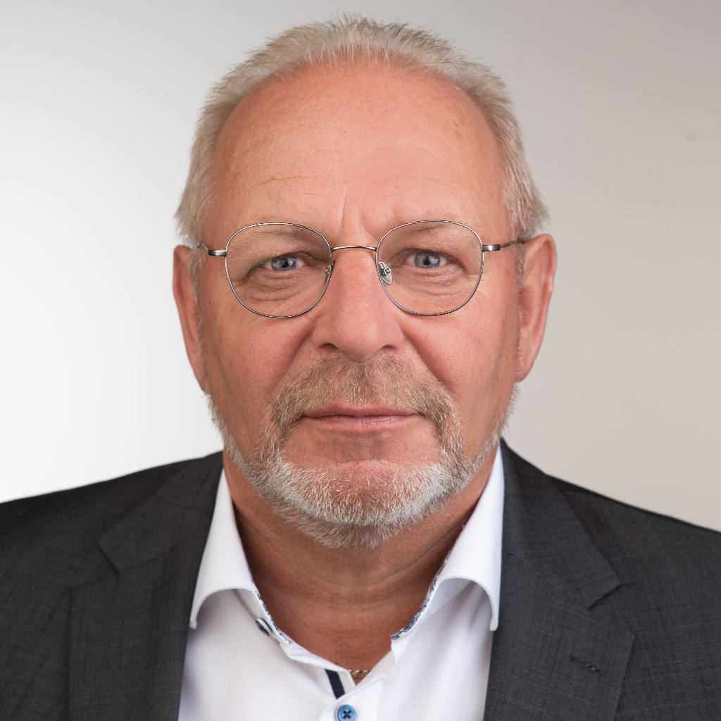 Albert Gerdes Bezirksdirektor R+V Versicherung AG XING