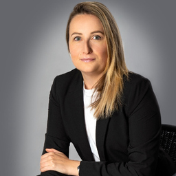 Julia Schuster