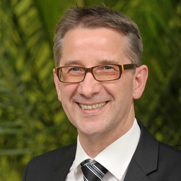 Dr. Helmut Knappstein