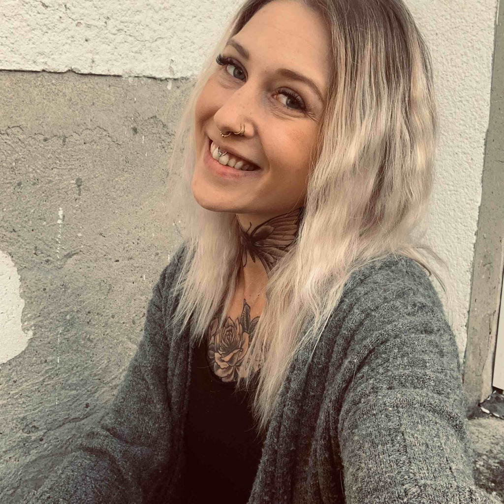 Christina Krasniqi Kauffrau Einzelhandel REWE Group XING