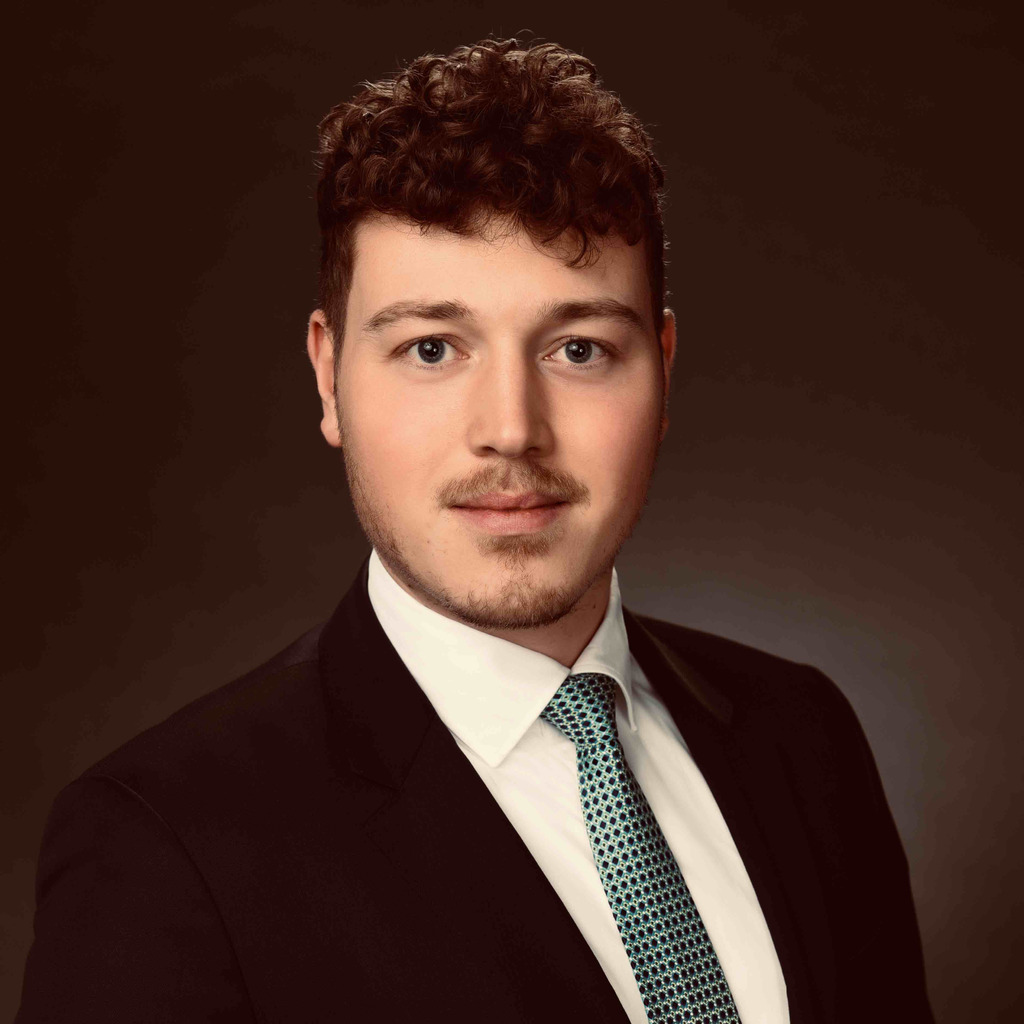 Alexander Plötz Business und Prozessmanagement Transaction Services