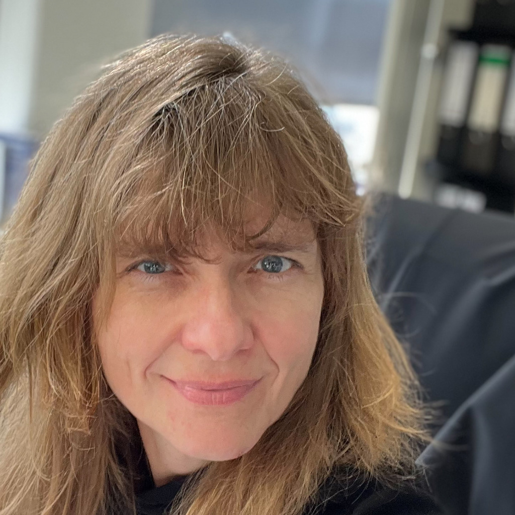 Michaela Lawton Human Resources Administrator DSGCanusa GmbH XING