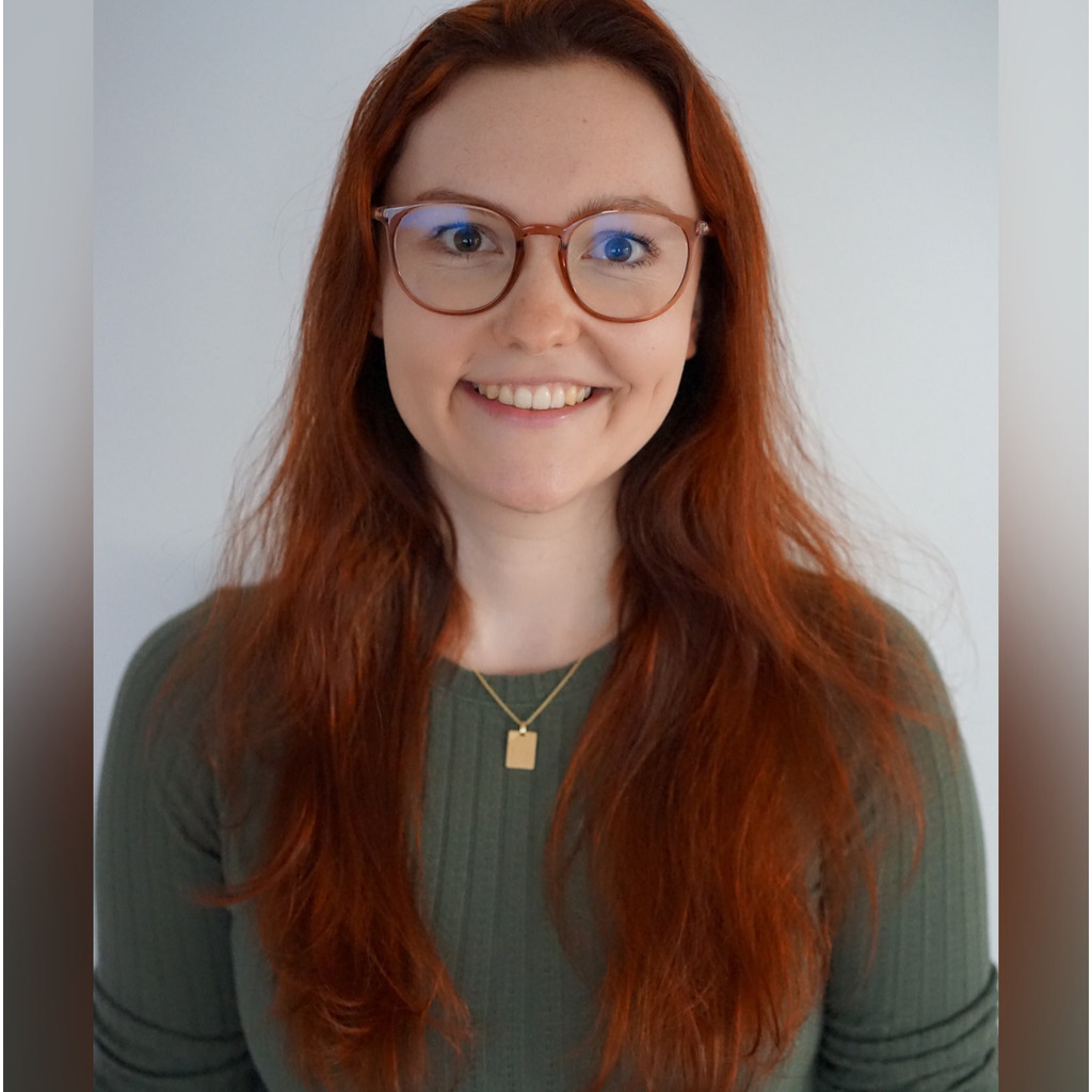 Esther J. Schwer Wissenschaftliche Hilfskraft Forstliche Versuchs