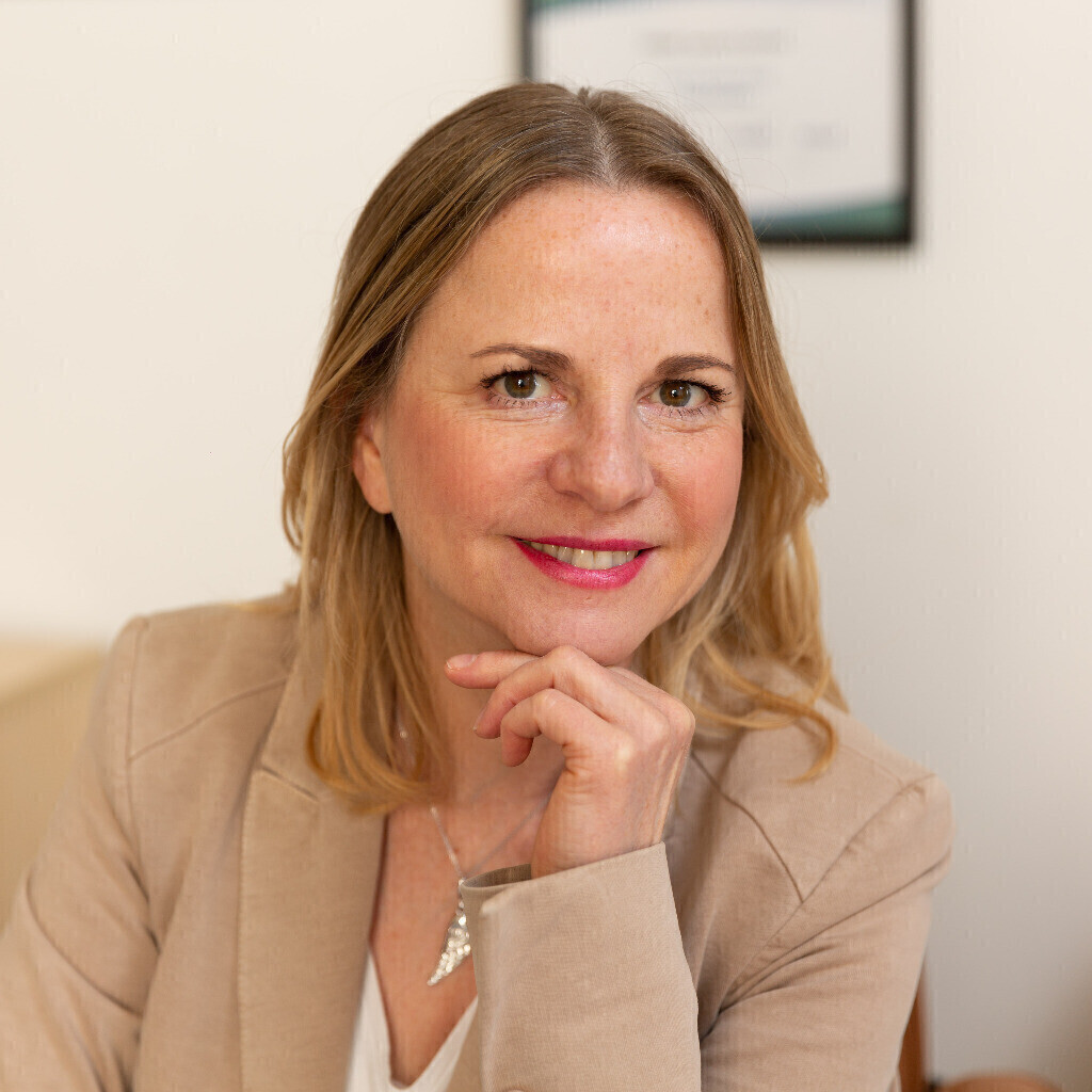 Dipl.Ing. Smyrek Inhaberin UNIKOM Sprachen und Seminare XING