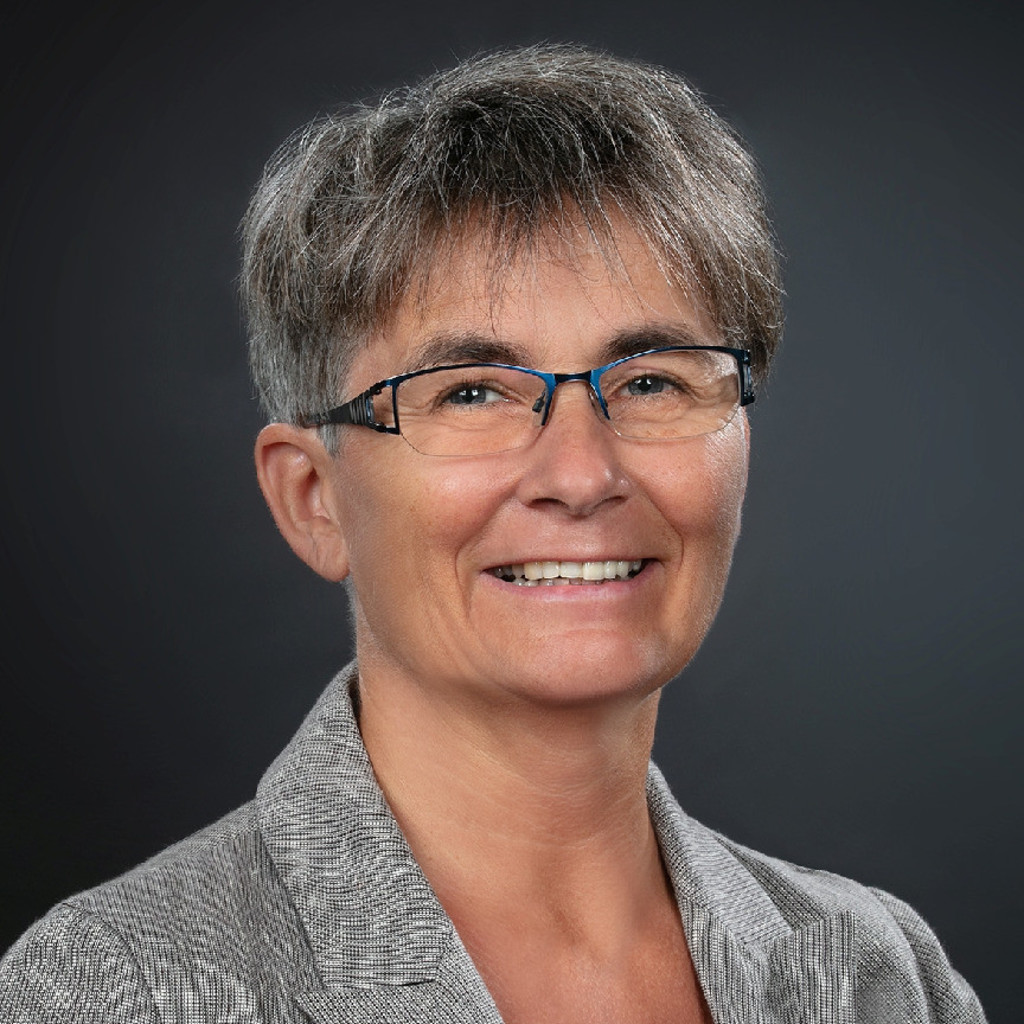 Dr. Silke Bienroth - Betriebsleitung - Abfallwirtschaft ...