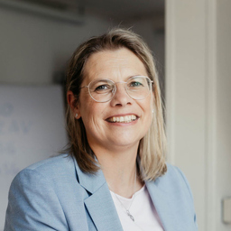 Claudia Stolzenberger