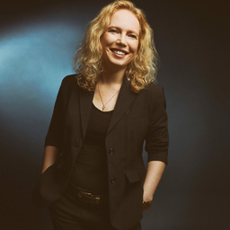 Peggy Bayer