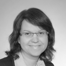 Dr. Nicole Lange