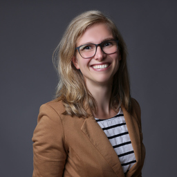 Dr. Julia Kersten