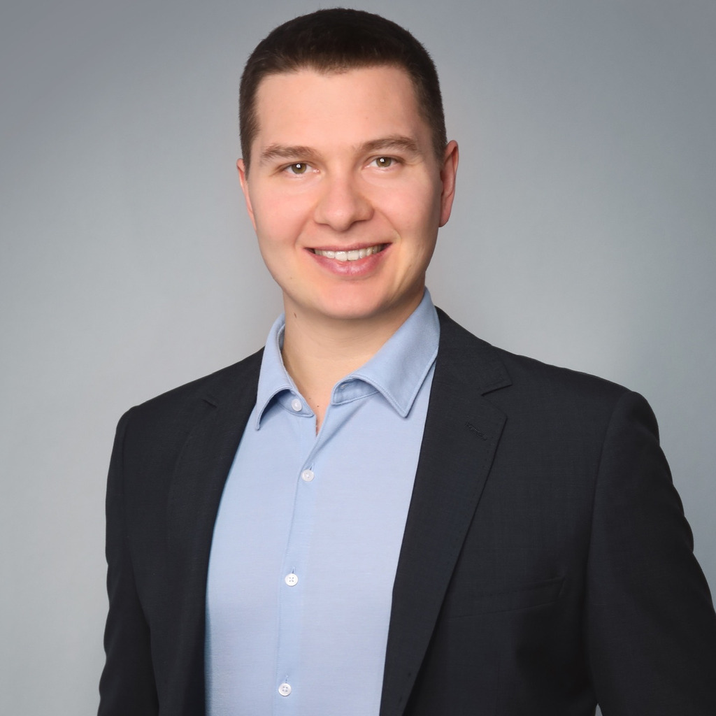 Artur Bauer Entwicklungsstrategie Global Technology Monitoring