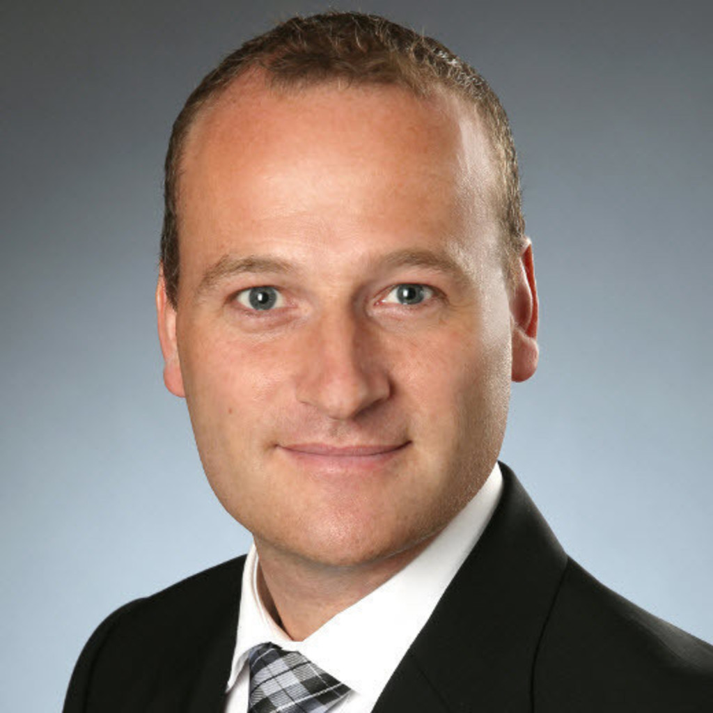 Simon Grimm Referent Client Service LBBW Asset Management