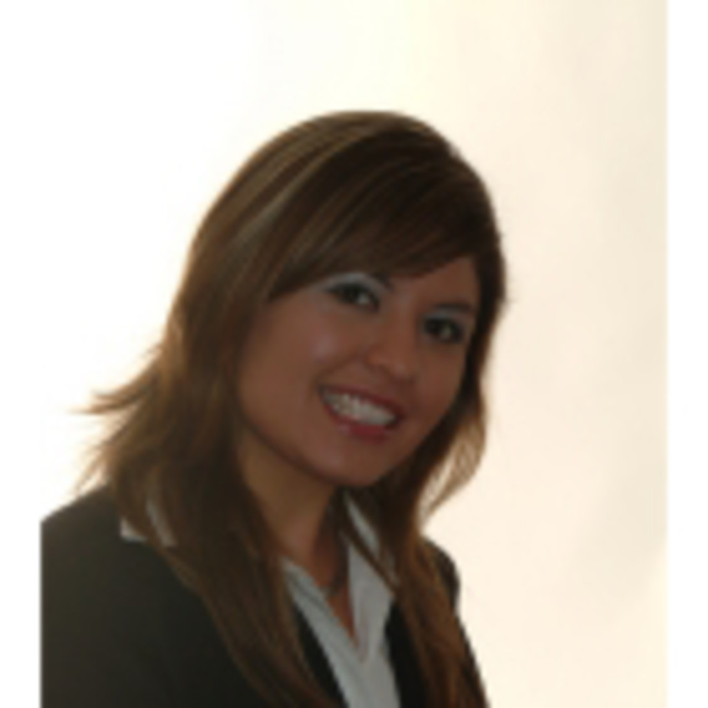 Lourdes Cruz Martinez Gerente de Marketing y Telemarketing