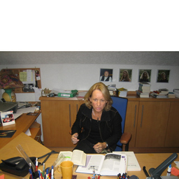 Dr. Christine Reiter